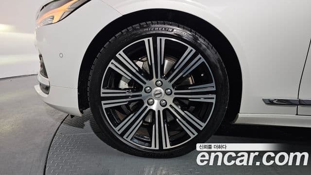 Volvo S90 2022 — ფოტო 5/20
