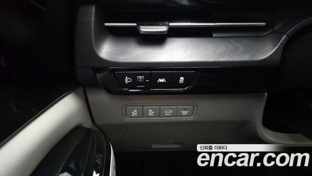 Kia Carnival 2020 — Şəkil 17/20