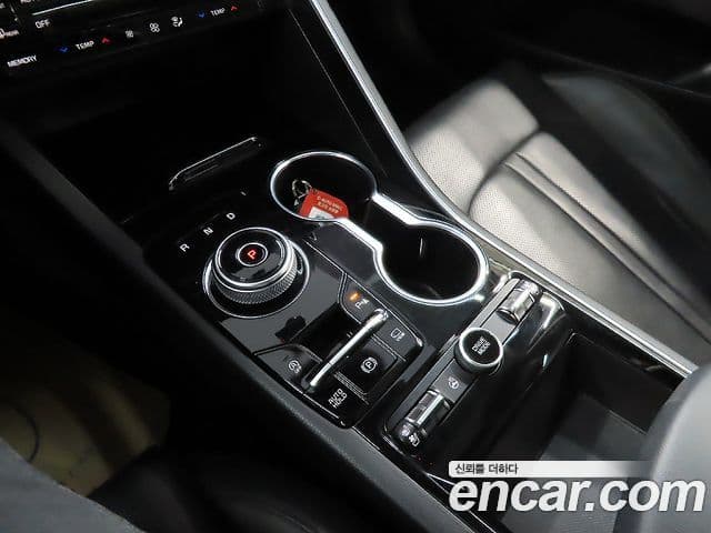 Kia K5 2021 — Şəkil 8/20