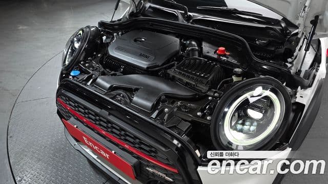 Mini Cooper S 2024 — ფოტო 6/20
