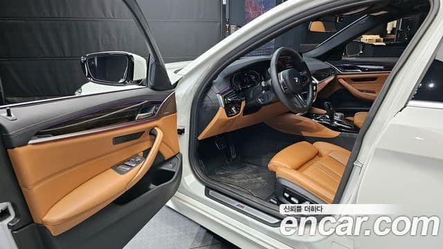 BMW 5 Series 2021 — Şəkil 10/20