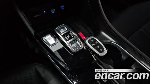 Hyundai Sonata Hybrid 2021 — Şəkil 18/20