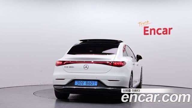 Mercedes-Benz EQE 2022 — Şəkil 8/20