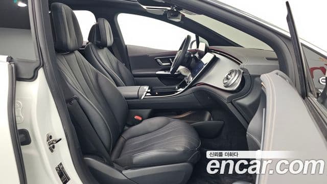 Mercedes-Benz EQE 2022 — Şəkil 17/20