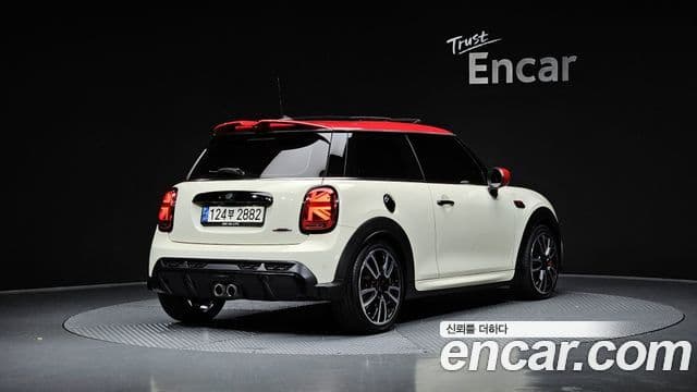 Mini Cooper S 2022 — ფოტო 1/20