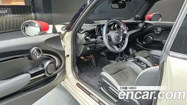 Mini Cooper S 2022 — ფოტო 10/20