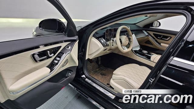 Mercedes-Benz S-Class 2022 — Photo 26/36