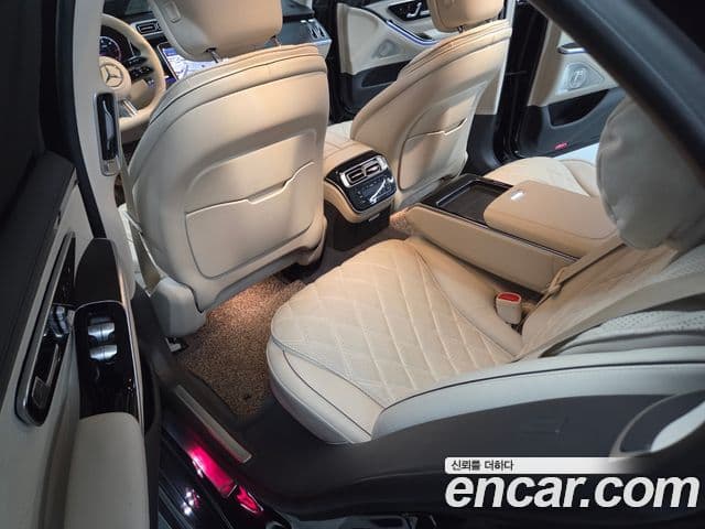 Mercedes-Benz S-Class 2022 — Photo 33/36