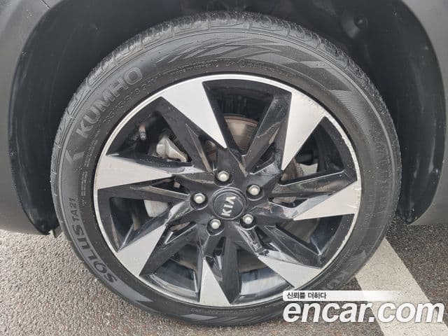Kia Seltos 2021 — Photo 14/20
