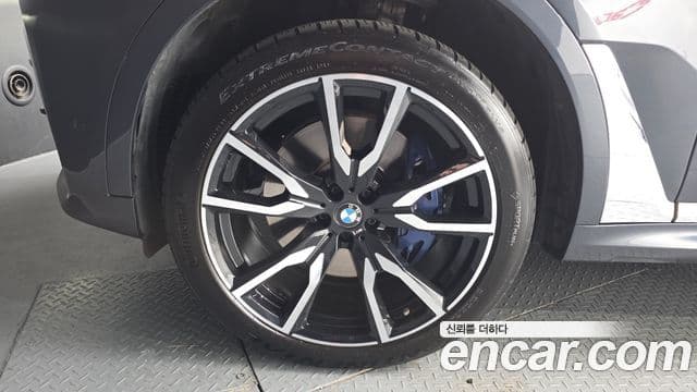 BMW X7 2020 — ფოტო 5/20