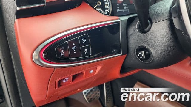 Genesis GV70 2021 — Şəkil 14/20