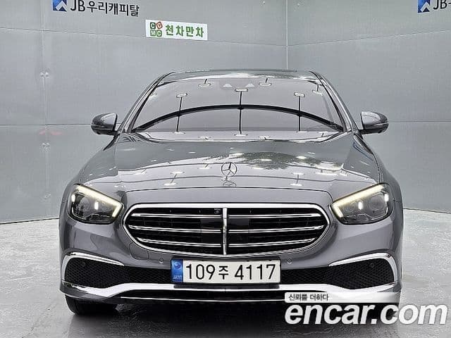 Mercedes-Benz E-Class 2022 — ფოტო 1/20