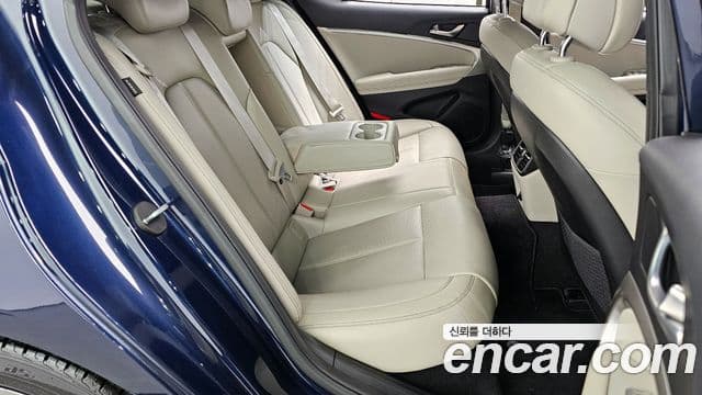 Genesis G70 2021 — ფოტო 11/20