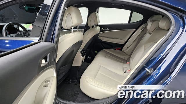 Genesis G70 2021 — ფოტო 12/20