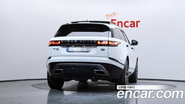 Land Rover Range Rover Velar 2022 — Фото 4/20