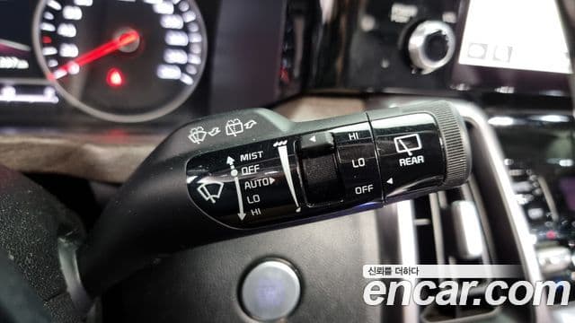 Kia Sorento 2021 — Фото 18/20