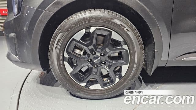 Kia Sorento 2023 — ფოტო 5/20