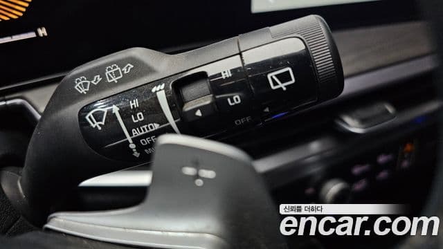 Kia Sorento 2023 — ფოტო 17/20