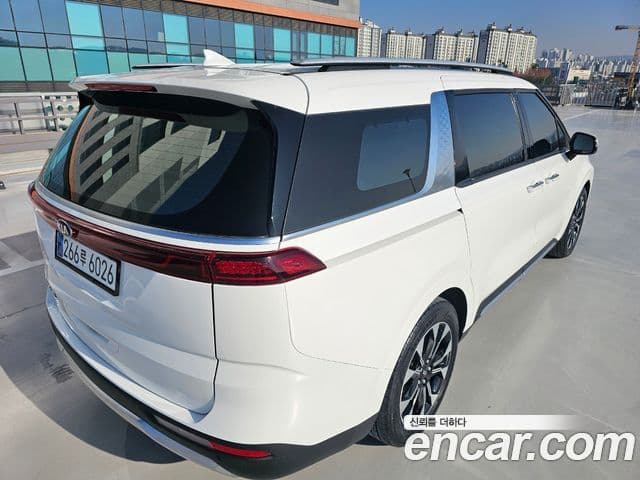 Kia Carnival 2021 — Şəkil 9/20