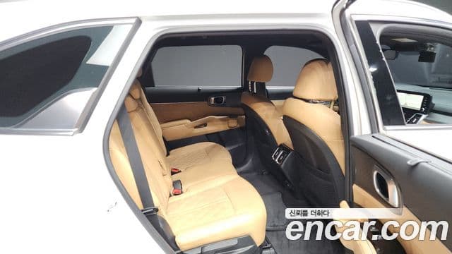 Kia Sorento 2022 — Şəkil 12/20