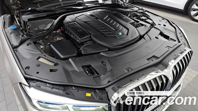 BMW 7 Series 2021 — ფოტო 6/20