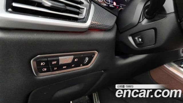 BMW X5 2020 — ფოტო 16/20