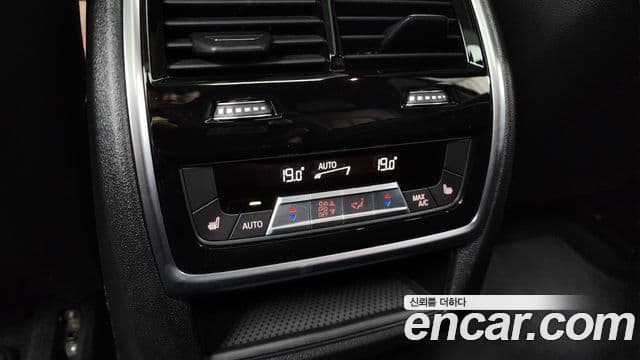 BMW X5 2020 — ფოტო 19/20