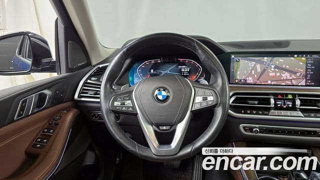 BMW X5 2021 — ფოტო 13/20