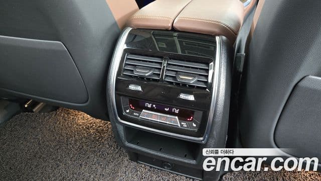BMW X5 2021 — ფოტო 19/20