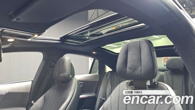 Mercedes-Benz EQE 2024 — ფოტო 17/20