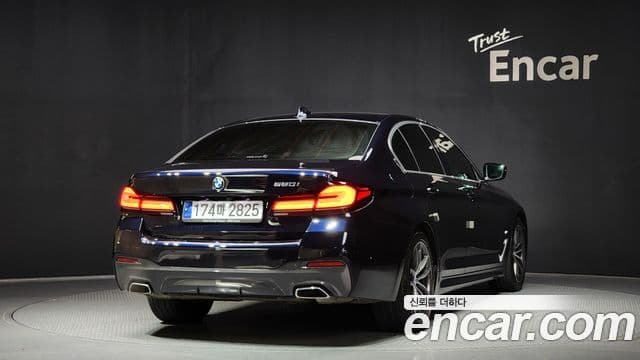 BMW 5 Series 2023 — ფოტო 2/20