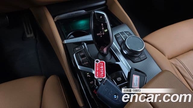 BMW 5 Series 2023 — фото 9 из 20