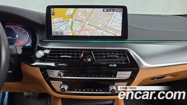 BMW 5 Series 2023 — ფოტო 14/20