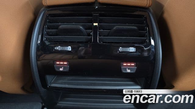 BMW 5 Series 2023 — ფოტო 19/20