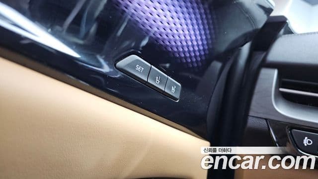 Kia Carnival 2022 — ფოტო 19/20