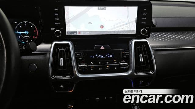 Kia Sorento 2020 — ფოტო 16/20