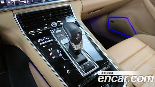 Porsche Panamera 2023 — Şəkil 9/20