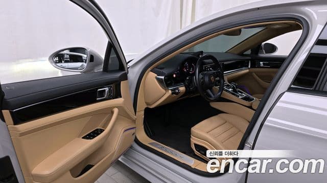 Porsche Panamera 2023 — Şəkil 10/20