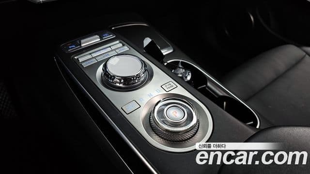 Genesis GV70 2021 — Şəkil 9/20