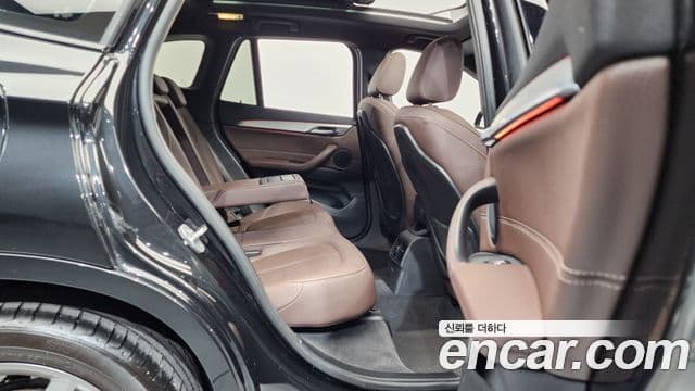 BMW X1 2022 — ფოტო 12/20
