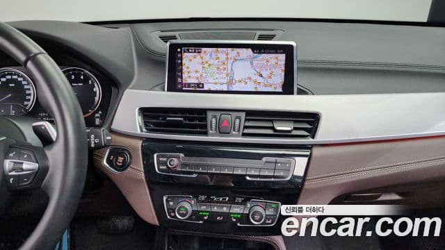 BMW X1 2022 — ფოტო 17/20
