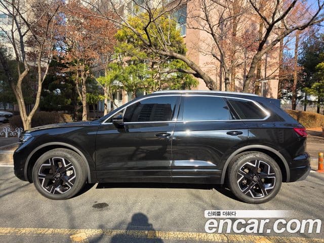 Volkswagen Touareg 2025 — ფოტო 9/20