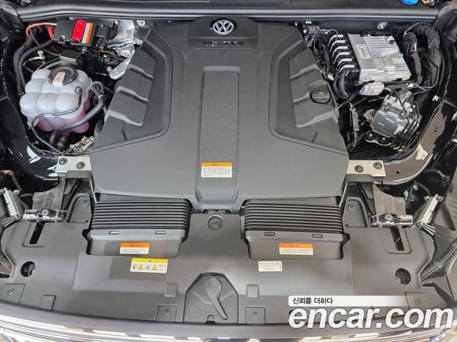 Volkswagen Touareg 2025 — ფოტო 10/20