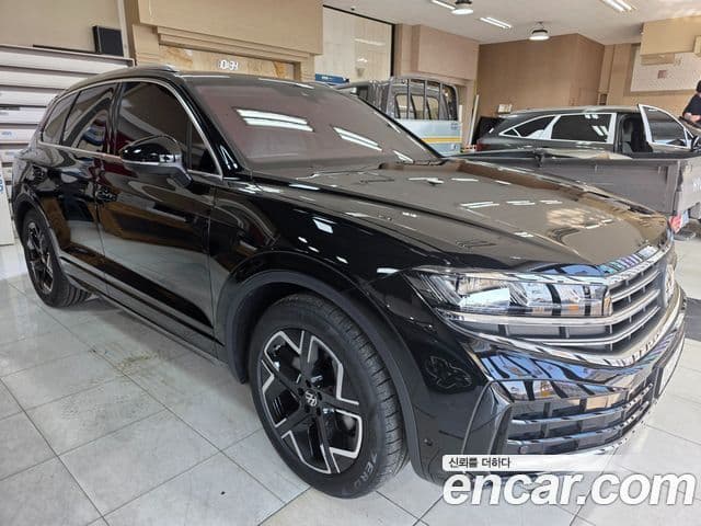 Volkswagen Touareg 2025 — ფოტო 15/20