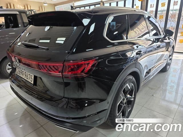 Volkswagen Touareg 2025 — ფოტო 16/20