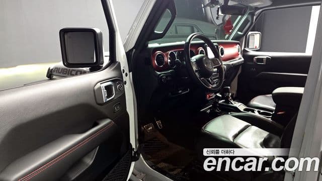 Jeep Wrangler 2023 — Фото 10/20
