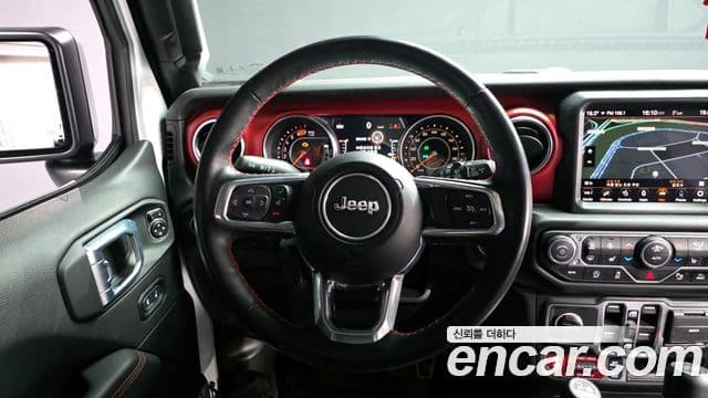 Jeep Wrangler 2023 — Фото 13/20