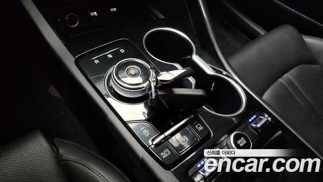 Kia K5 2022 — Şəkil 9/20