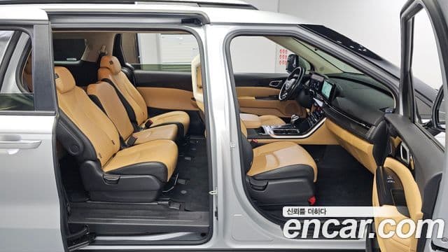 Kia Carnival 2022 — Фото 11/20