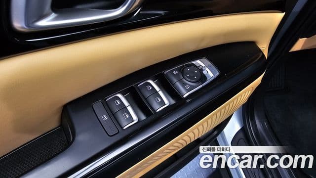 Kia Carnival 2022 — Фото 12/20